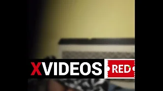 MI SUEGRA MASTURBANDOSE A SOLAS